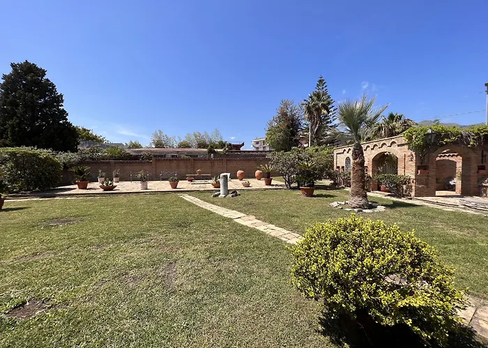 Bed and breakfast Chiarenza 4*