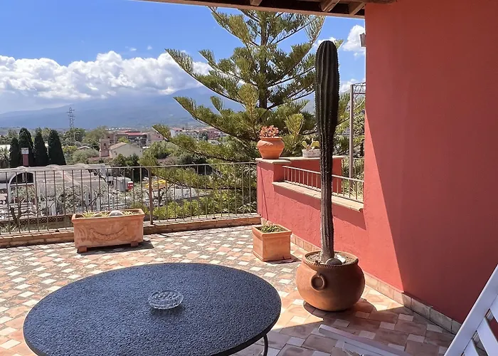 Bed and breakfast Chiarenza 4*