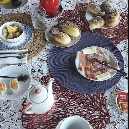 Couette-café Chiarenza 4*