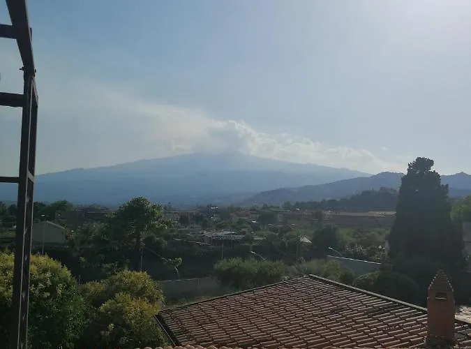 לינה וארוחת בוקר Chiarenza