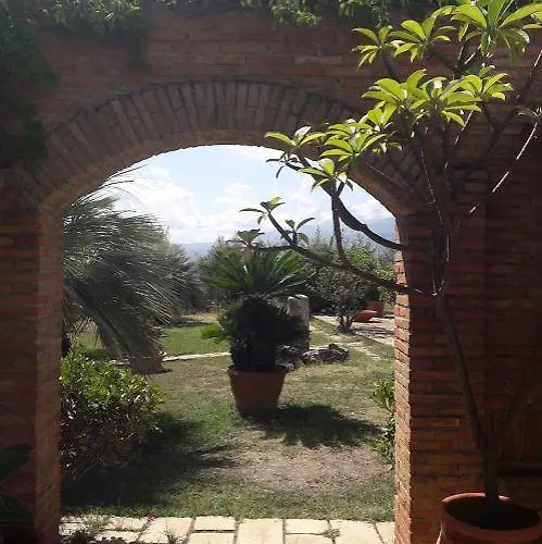 Chiarenza Bed & Breakfast 4*